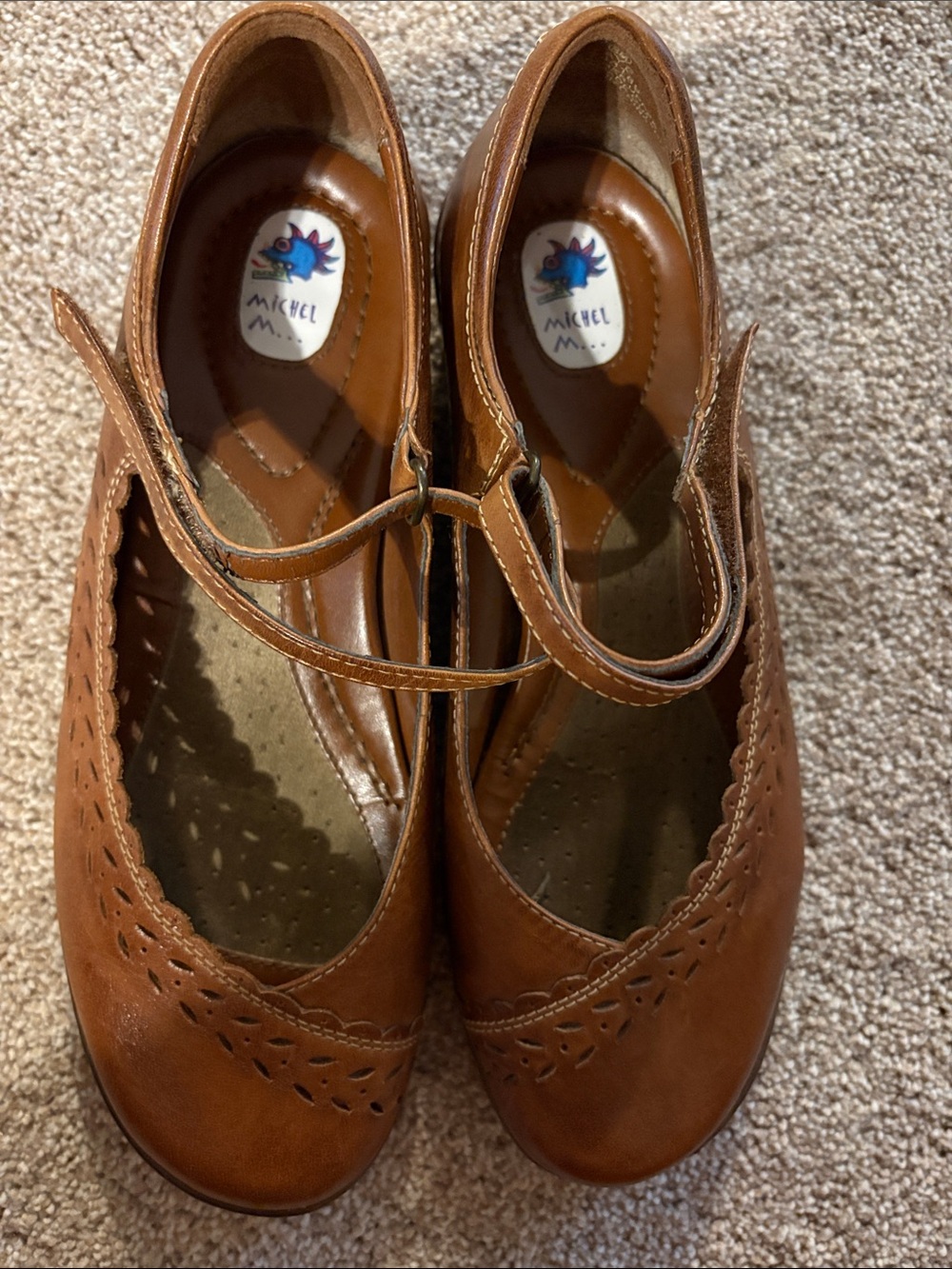 Women’s Tan Leather T-Strap Sandals — Classic Everyday Style